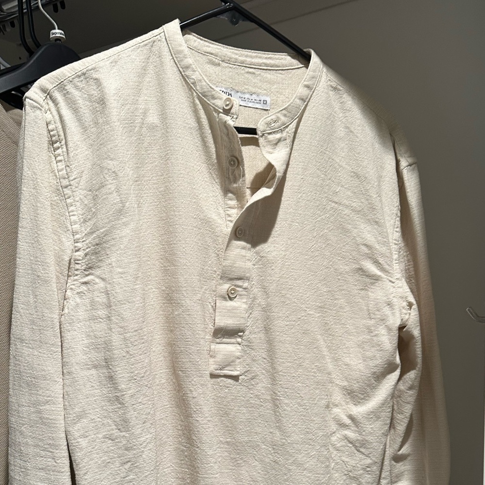 Zara mens threaded shirt NWOT - medium
